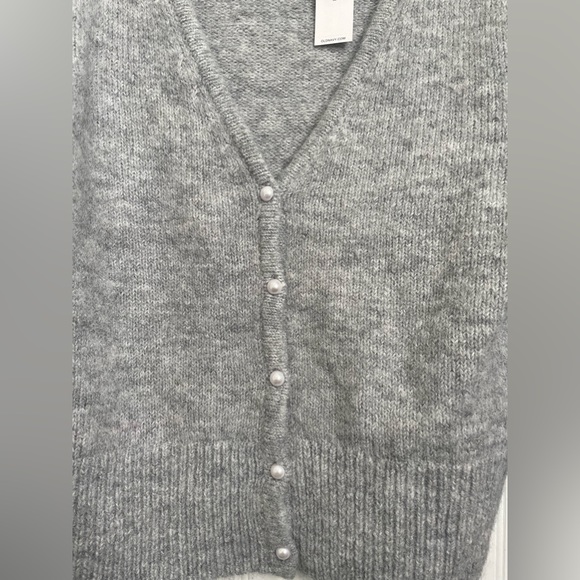 Old Navy knit sweater - Picture 2 of 4